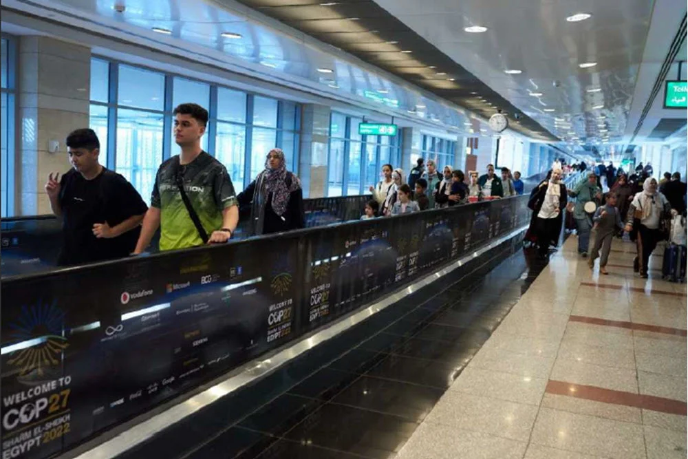 صالة 2 مغادرة وصول ( مشاية كهربائية - Vinyl -See Through) صالة 2 مغادرة وصول ( مشاية كهربائية - Vinyl -See Through)